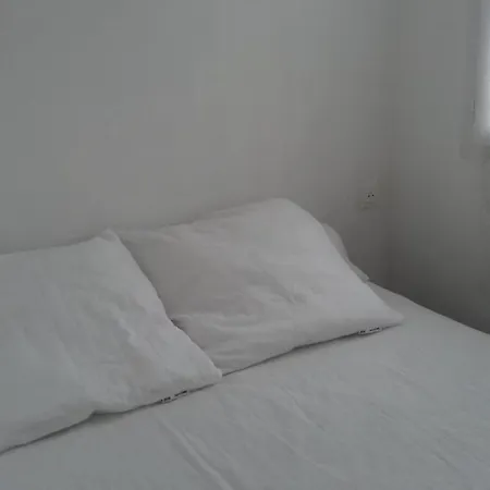 Rdc 4 Personnes Avec Grande Terrasse Marseillan (Herault)